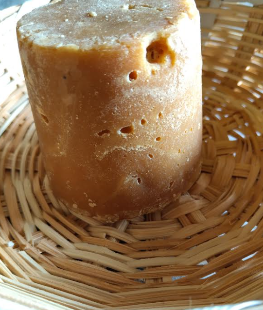 Premium Gur (Jaggery)